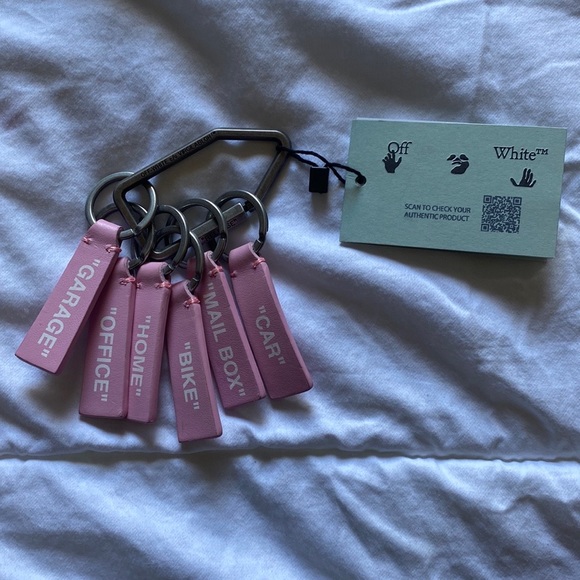 Off- White Multiple Label Key Ring - Picture 7 of 7